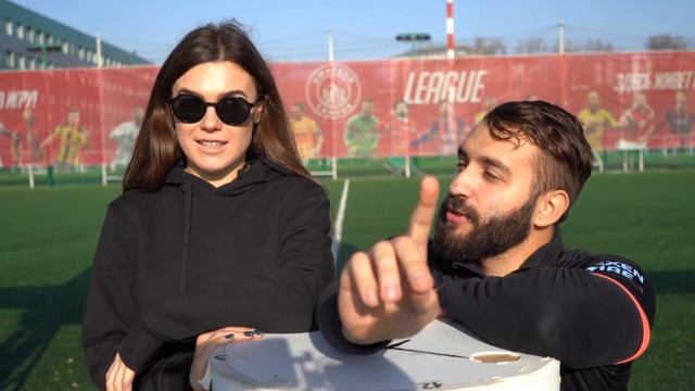 СОЗДАЛИ ДЕВУШКЕ КАРТОЧКУ ПО СКИЛАМ В FIFA 20! смотреть онлайн