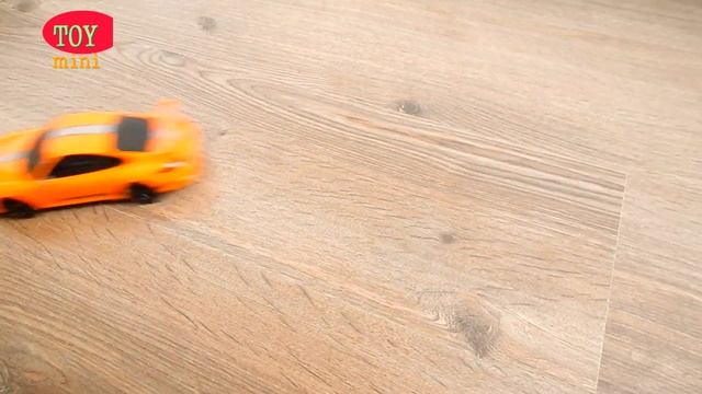 Машинки игрушки - Гоночная машинка - Распаковка и Обзор Видео про машинки - Игрушки для детей смотреть онлайн