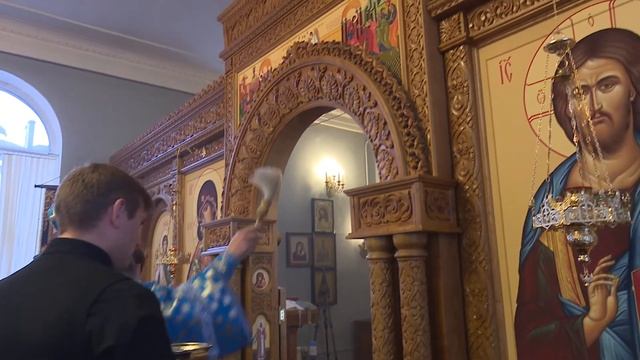 Освящение иконостаса и чтение акафиста Пресвятой Богородице в семинарском храме смотреть онлайн