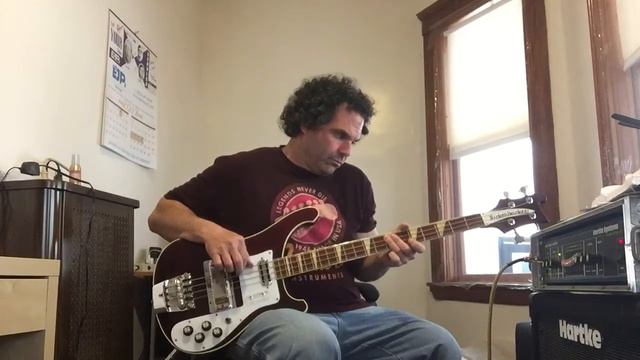 '72 Rickenbacker 4001 demo. смотреть онлайн