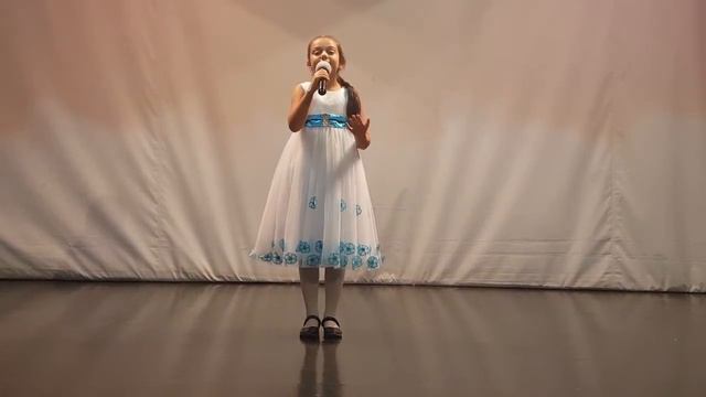 726 Людмила Исоян Мне мама все дала на свете 1