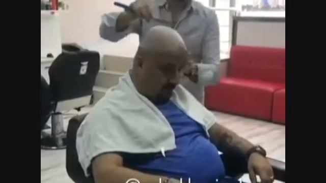 Парикмахер и психованный клиент.Юмор))) смотреть онлайн