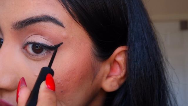 SIREN EYES | cat eyeliner tutorial for beginners смотреть онлайн