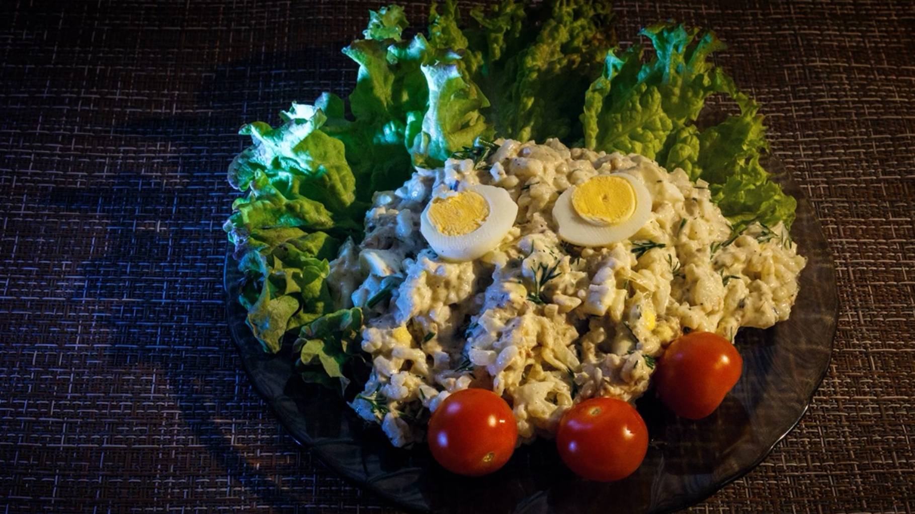 Салат рыбный с рисом смотреть онлайн