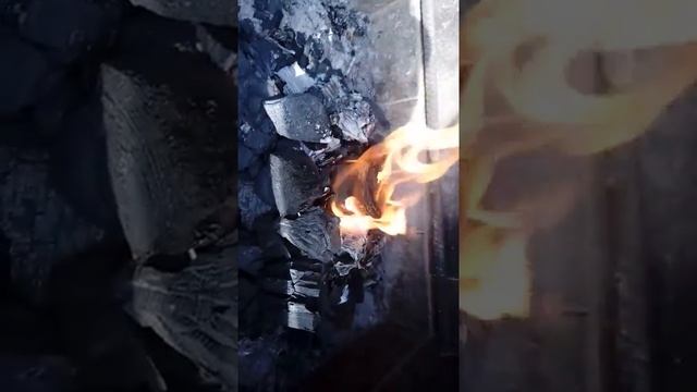 Как бумагой разжечь древесный уголь смотреть онлайн
