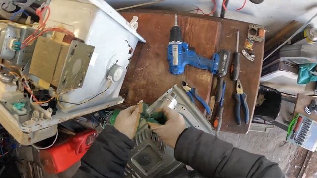 Бытовая техника из Китая.Разборка микроволновки. смотреть онлайн