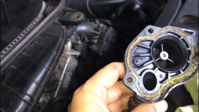 BMW X3 F25 Coolant Thermostat housing flange leak fix смотреть онлайн