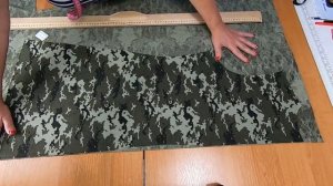 Как сшить платье на любой размер без выкройки. Раскрой платья милитари сразу на ткани.mp4