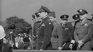 Майор Т.Т.Самарин в Англии, 1944