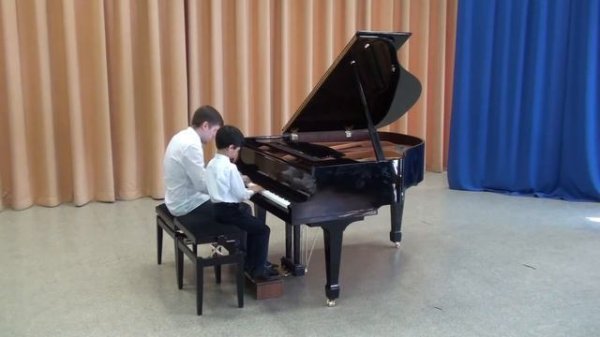 Э.Градески «Маленький поезд» - исполняют Илья Головщинский и Денис Денисов