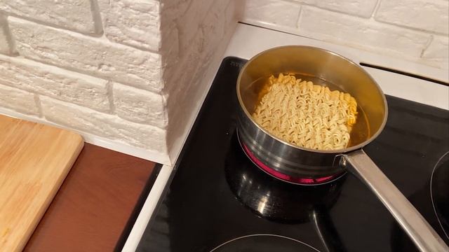 ПРОБУЕМ ДВА БЫСТРЫХ РЕЦЕПТА ИЗ ТИК ТОК (TikTok)И БАТОНЫ ОТ МАРИНЫ ПЕТРУШЕНКО смотреть онлайн