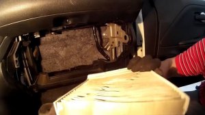 Замена  фильтра салона на ниссан ноут