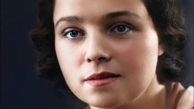 8 женщин Сергея Есенина. Нейросеть оживила фото возлюбленных поэта. смотреть онлайн