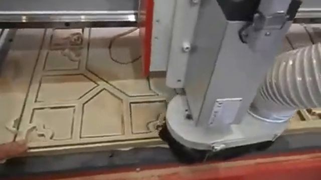 W Series RJ1325 CNC Router切割木头 смотреть онлайн