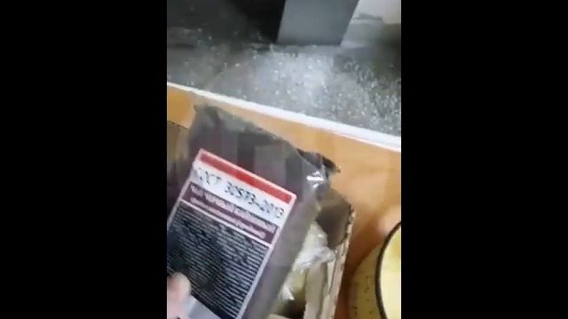 Больных ковидом врачей, запертых на карантин в больнице, практически морят голодом смотреть онлайн