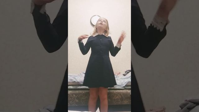 я повторила танец Уэнсдей ? смотреть онлайн