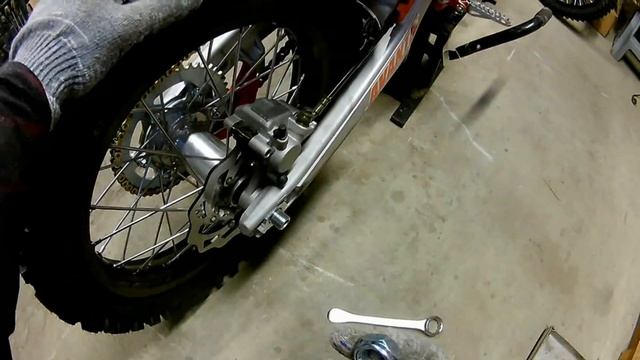 Авантис эндуро, достаем из коробки