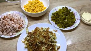 Самый вкусный салат с копченой курицей