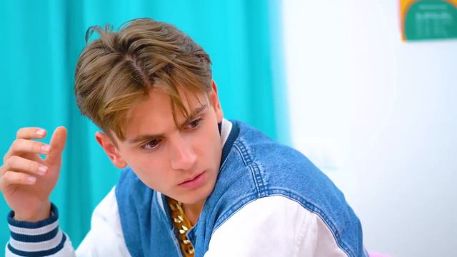 Poor Cheerleader Vs Rich Cheerleader | Rich Became Broke For 24 Hours