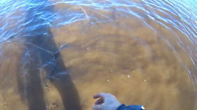 Споймал сковородку два глаза на лбу!Рыбалка в броднях штанах на севере смотреть онлайн