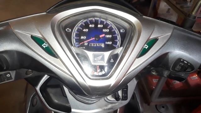 Gọi lỗi và xóa lỗi XE MÁY HONDA PGM - FI. Call error and clear error MOTORCYCLE HONDA PGM - FI смотреть онлайн