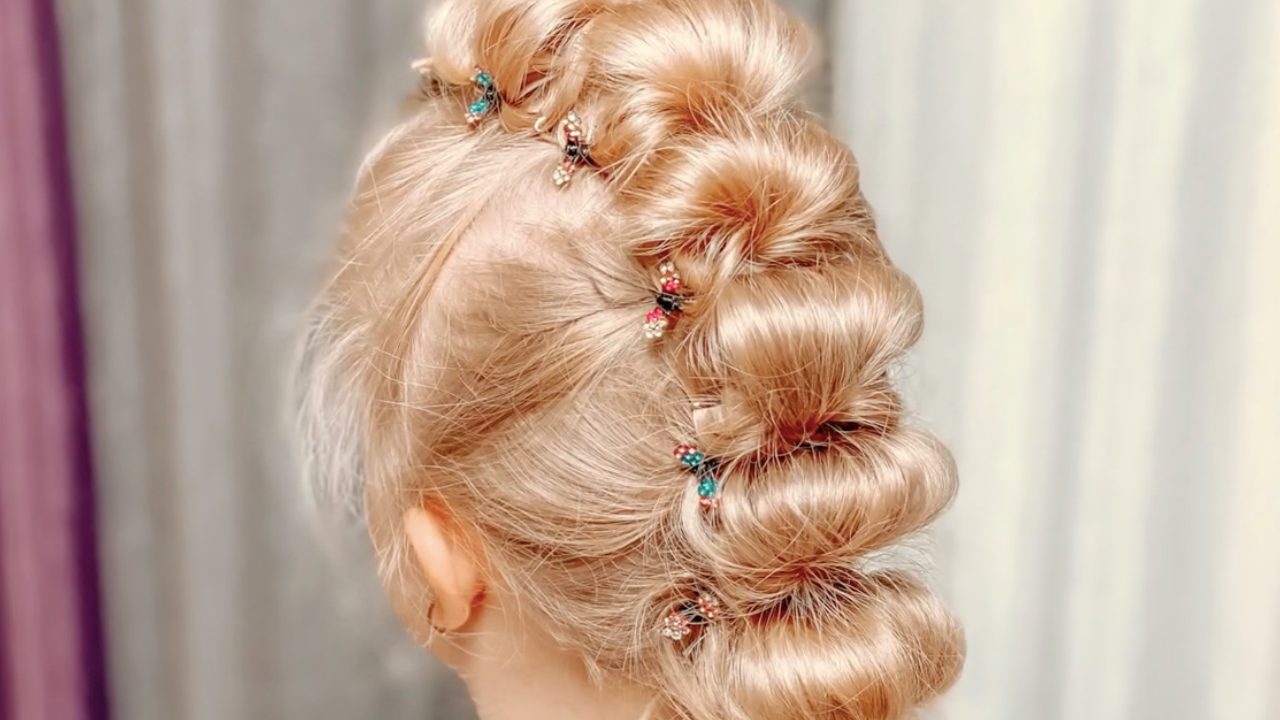 Праздничная прическа для девочки | Объёмные прически смотреть онлайн