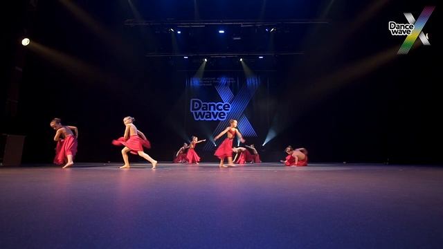 Эстрадный танец - Студия эстрадного танца Евгения Осотина "Поколение Dance"- "Цветок" смотреть онлайн