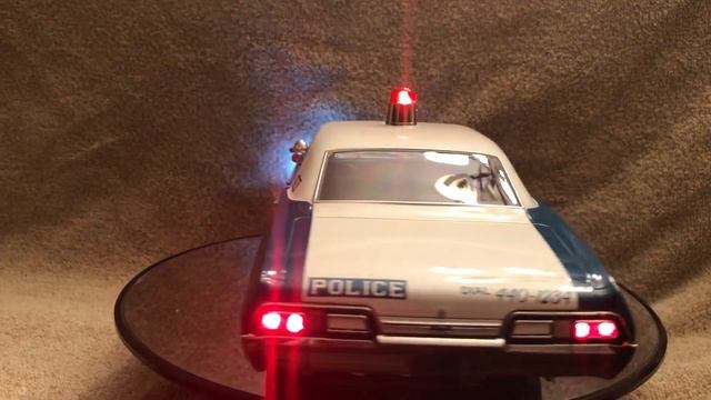 1/18 scale Chevy Biscayne Custm diecast modelrelica with lighs and siren смотреть онлайн