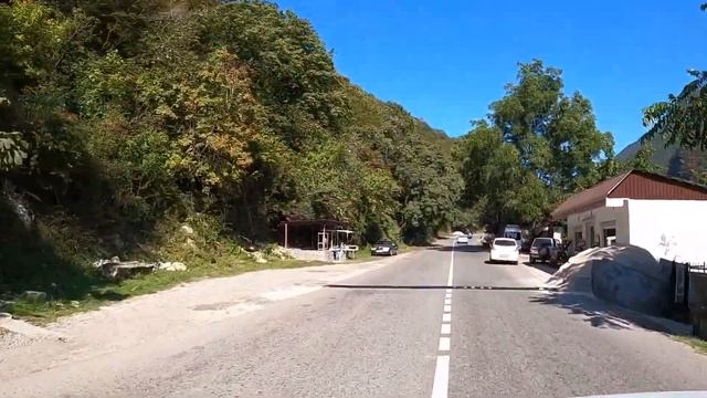 Купили вкуснейший лаваш и отправились на озеро Рица в Абхазии, часть 1 смотреть онлайн