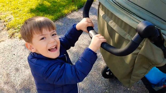 Ivaš 10/2019 (4roky4mesiace) ako tlačí kočík смотреть онлайн