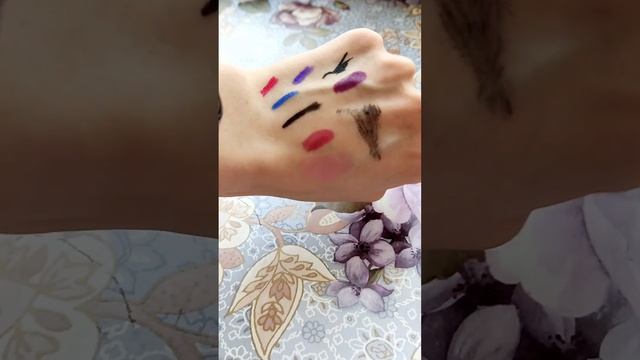 лучшее гидрофильное масло для снятия макияжа из бюджетного сегмента от La messange смотреть онлайн
