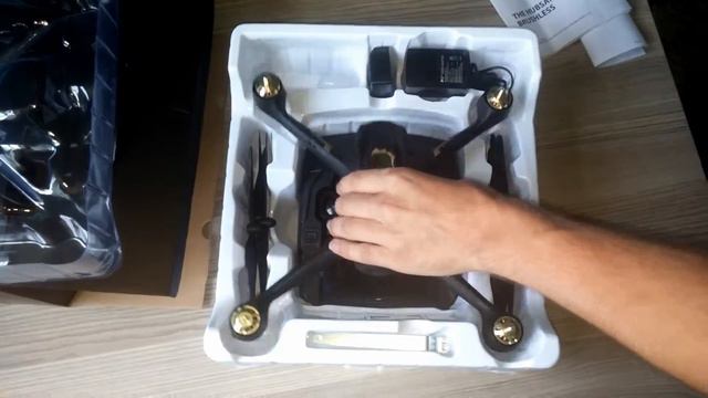 [GPS, Follow Me, 1080P 5.8G FPV, Eve Dönüş] Hubsan H501S Quadcopter Drone Kutu Açılışı [Unboxing] смотреть онлайн