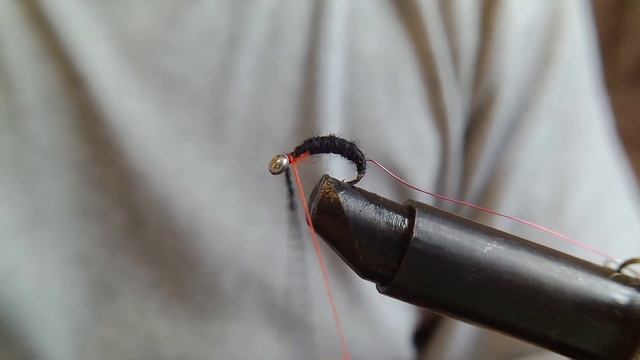 Мушка или обманка на хариуса черная. смотреть онлайн