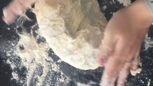 БУЛОЧКИ С ШОКОЛАДОМ / Простой рецепт приготовления шоколадных булочек! смотреть онлайн