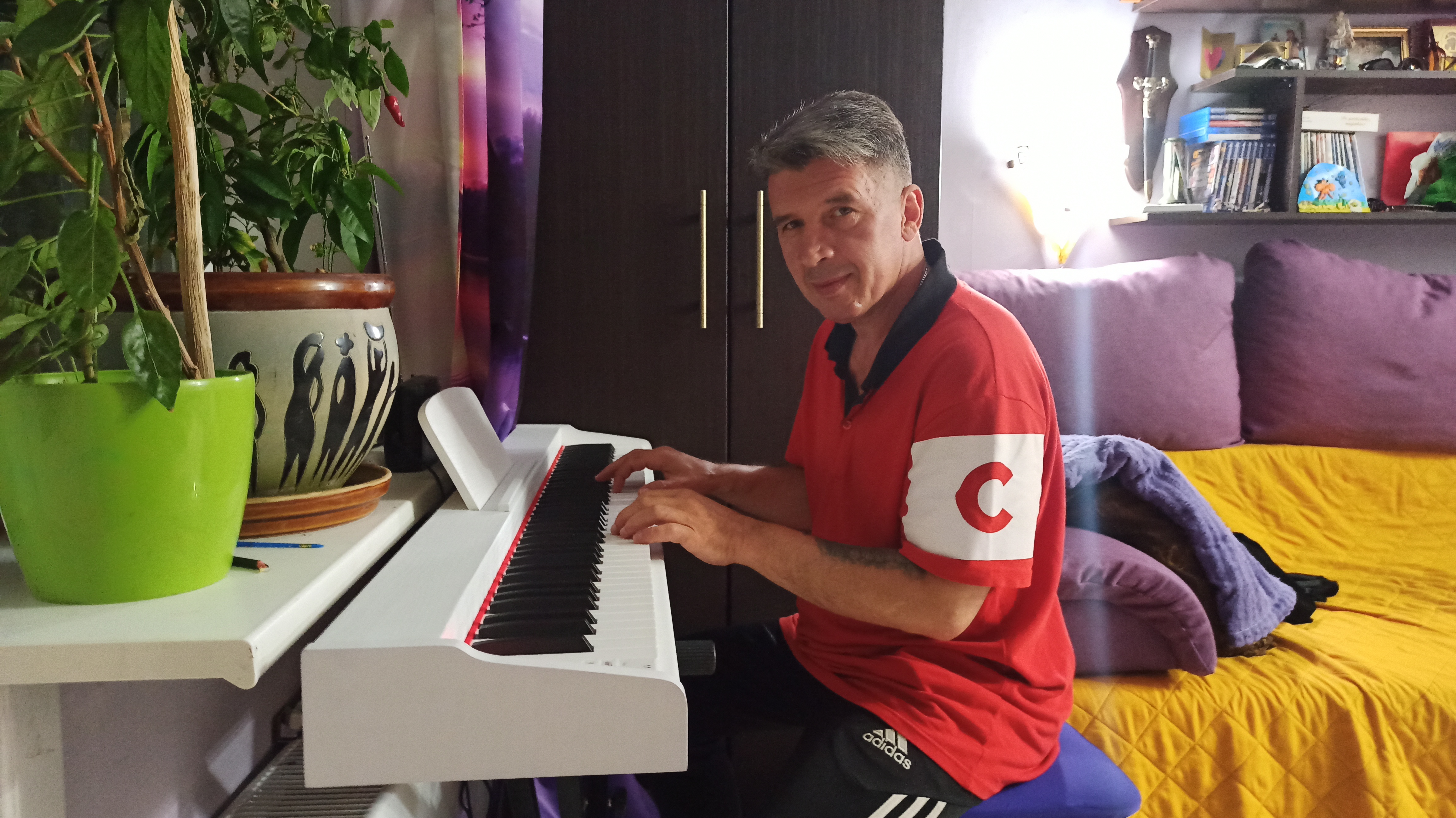 Зачем учиться играть на пианино, особенно если вам уже исполнилось 55 лет?