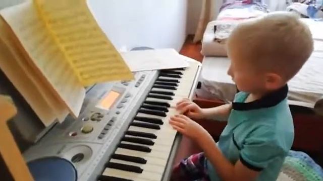 Пианист. Музыкант. Молодой гений. смотреть онлайн