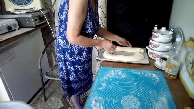 Готовим булочки на завтрак и просто батоны. ??☕? смотреть онлайн