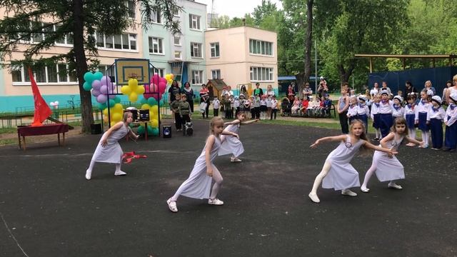 "Соловьи" танец. Д/С 1256 Печатники. Группа Осьминожки. смотреть онлайн