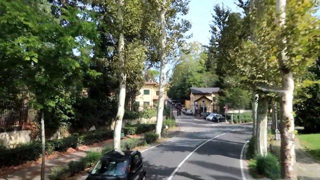FLORENCE ITALY : THE MOST AMAZING ROAD TRIP FROM A SIGHTSEEING BUS / E Tells Vlogs смотреть онлайн
