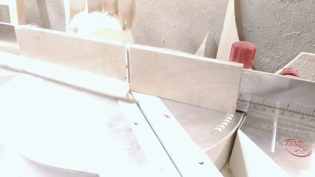Изготовление молдинга для стола/Make of table molding смотреть онлайн