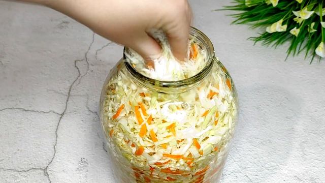 БАБУШКА НАУЧИЛА! ОБАЛДЕННАЯ Квашеная капуста! Самый правильный и полезный рецепт/Простой рецепт. смотреть онлайн