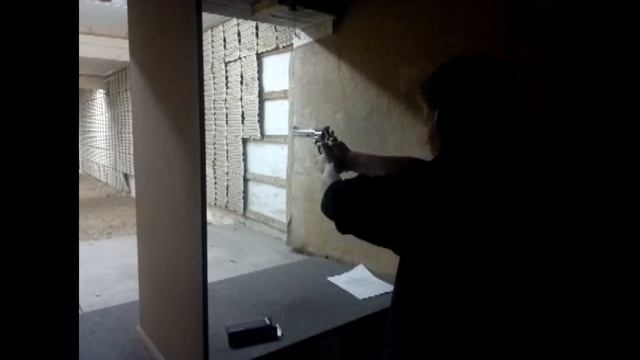 SMIDT AND WESSON 357 MAGNUM TEST!!! смотреть онлайн
