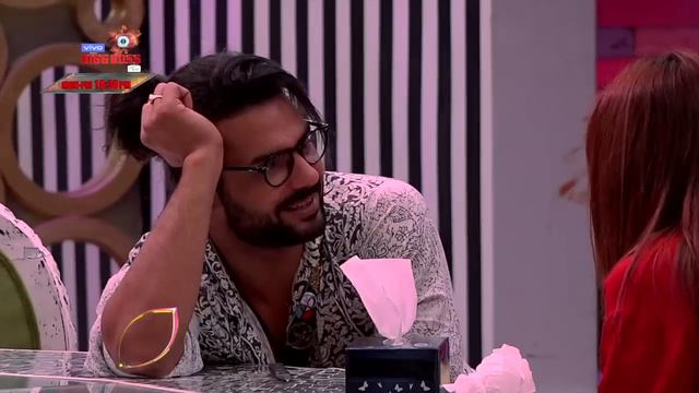 Vishal Aditya Singh FLIRTS With Mahira Sharma In Front Of Madhurima Tuli | Bigg Boss 13 REVIEW смотреть онлайн
