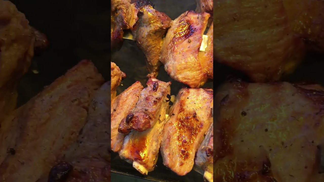 Шашлык из свиных и бараньих рёбрышек