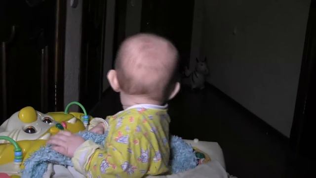 наши малыши 2 часть. Дети играют вместе. смотреть онлайн