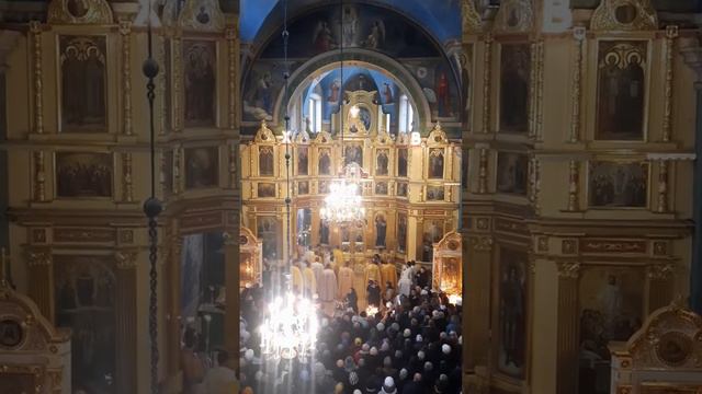 У Свято-Миколаївському соборі Почаївської лаври пройшла служба ПЦУ українською мовою смотреть онлайн