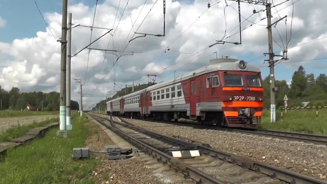 Электропоезд ЭР2Р-7088 платформа Батюшково смотреть онлайн