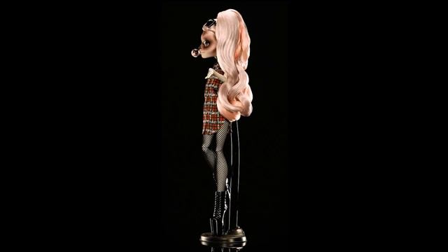 Smyths Toys - Monster High Zomby Gaga Doll смотреть онлайн