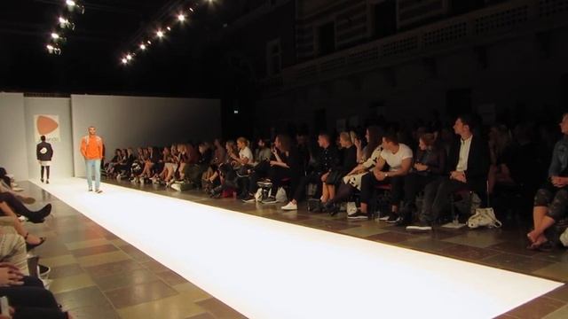 Copenhagen Fashion Festival. Показ трендов в Копенгагенской Ратуше. Zalando Trend Show 2016. смотреть онлайн