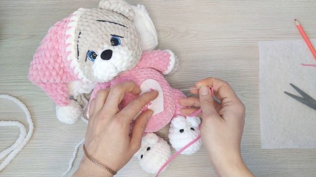 Имя на игрушке. Именная нашивка своими руками. смотреть онлайн